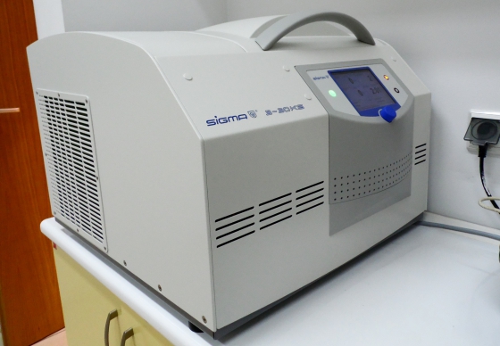 Sigma centrifuge